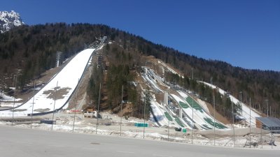 Kot oboževalec smučarskih skokov, se v Planico vračam večkrat v letu. Rad sem v gorenjskih koncih, tudi kot pohodnik, kolesar ali planinarjenje. Ogledam si rad tudi dogodke v alpskem smučanju v Kranjski gori. 
