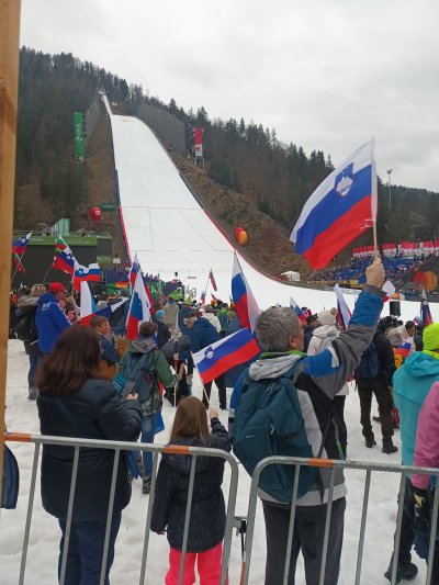 Super vzdušje lani, tudi letos bi se udeležila tekme v Planici z možem