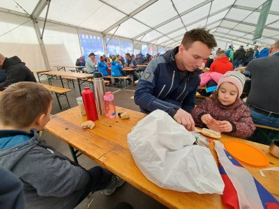 ..in še obvezna zakuska