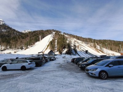 V Planico zahajam že skoraj 30let, prvo kot navijačica, kasneje tudi sama kot skakalka, sedaj pa zopet kot navijačica in kot podpora malemu (mogoče) nasledniku Domna Prevca in ostalih naših orlev, srečanje s Domnom bi bilo zanj sanjsko.