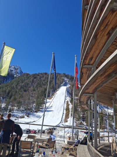 Top top najbolj se spolnem poljaka pjotar fias rekord 194m bilo je noro.....