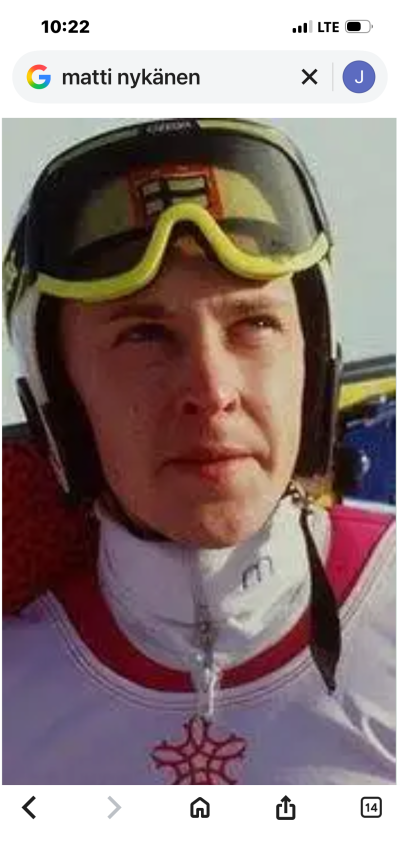 Moj prvi obisk Planice je bil s šolo. Takrat je skakal legendarni Matti Nykanen. Čakali smo na redke polete čez 200m.Zdaj bi se veselila poletov naših orlov.