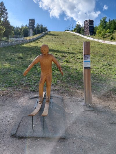 Pohod v Planico ter slikanje na mestu pristanka svetovnega rekorderja Domna Prevca.